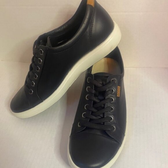 ECCO soft 7 DANISH DESIGN BLACK LEATHER Women's Sneakers, Size 7-7.5M - Picture 1 of 7